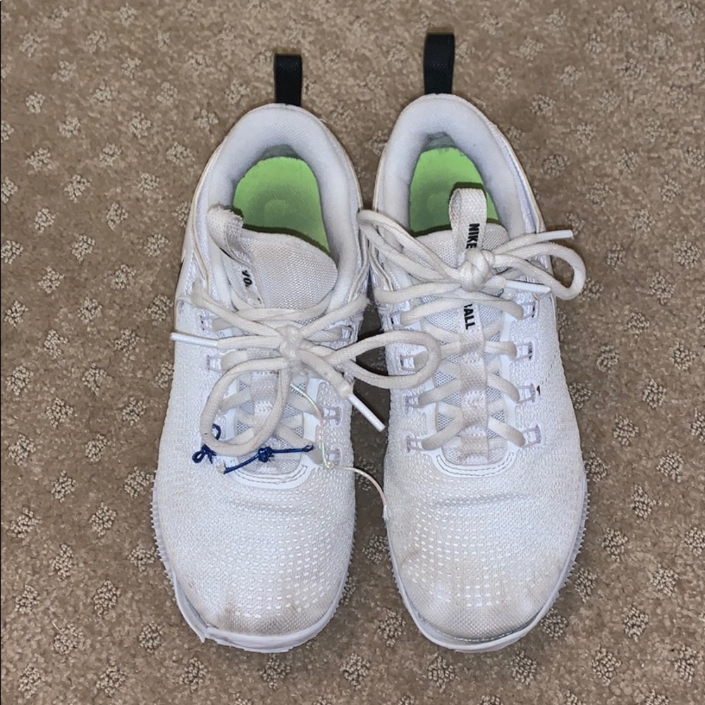 nike volleyball shoes